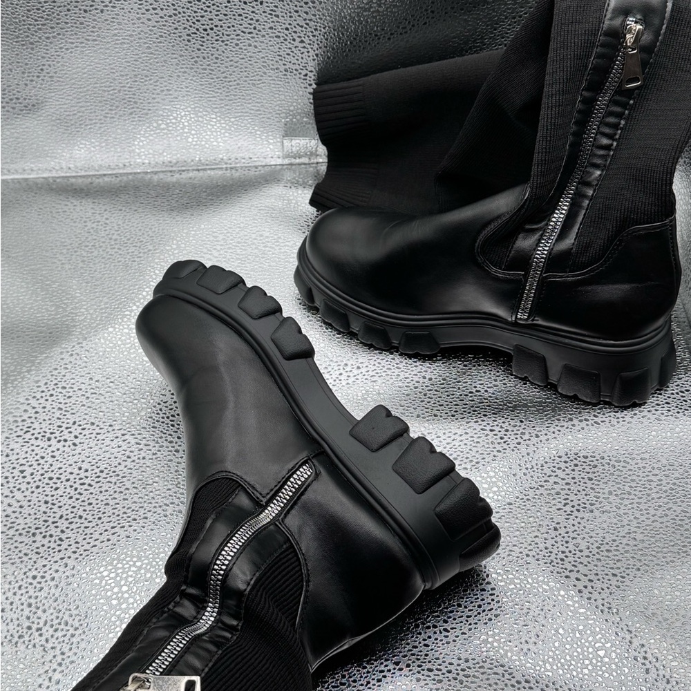 Black Chunky Sole woman’s Boots